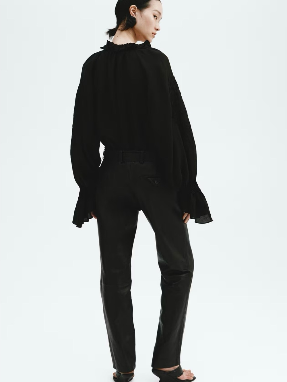 NWT Linen-Blend Blouse with Embroidery on Sleeve Oversized (black) Sz Medium - Picture 3 of 7